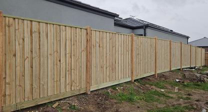 Standard Timber Paling Fence w-Posts & Capping 125 x 125mm